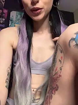 MissMidnightUK Chat XXX live