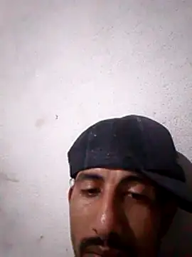 Živý XXX chat Tu_ChicoMalo22CM