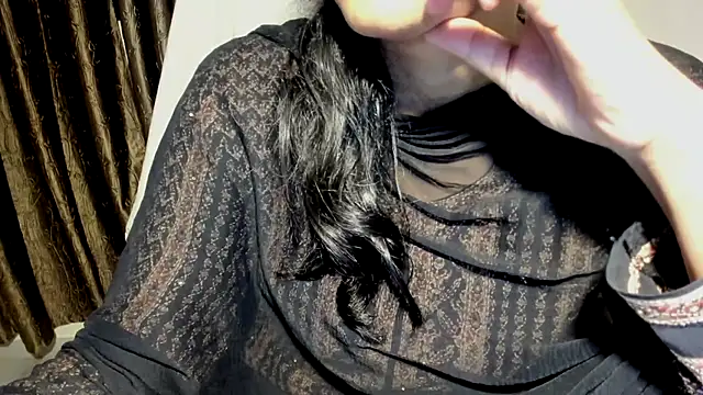 TheShyGirl_ Chat XXX in diretta