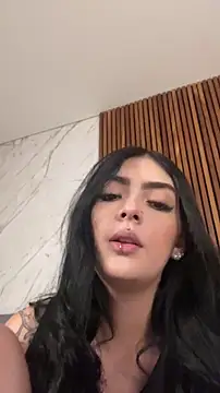 AliceRitter Adlı Modelin Canlı XXX Sohbeti