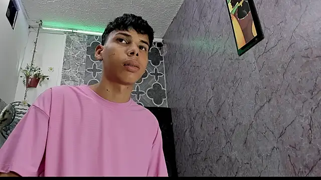 sexyboys_cutex18's Live XXX Chat