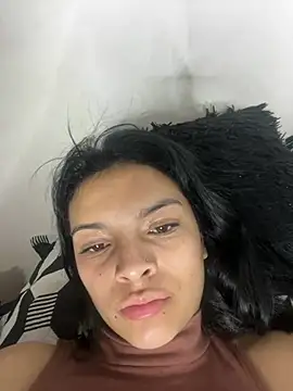 hot-valery Adlı Modelin Canlı XXX Sohbeti