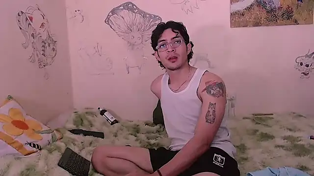 Gaia_16's Live XXX Chat