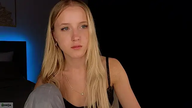 adele_armass' Live XXX Chat