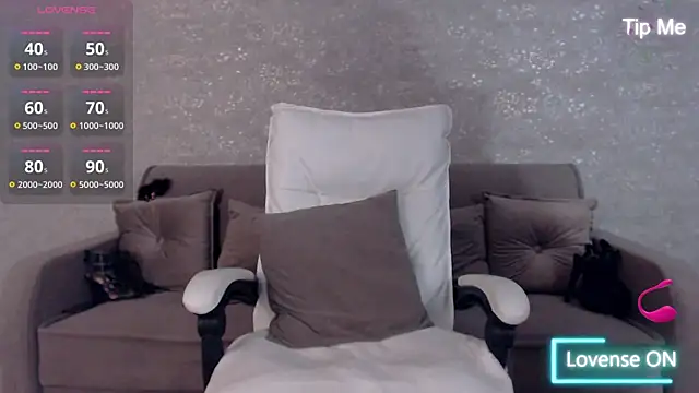 LillySquirtShot's Live XXX Chat