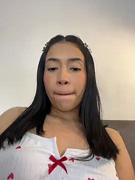 Soe_Love's Live XXX Chat