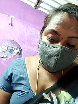 Pokazy przed kamerką – Tamil_Hot_Priya