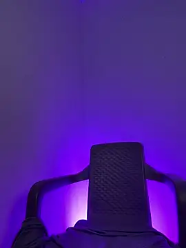 Chat +18 de aurora_divine ao vivo