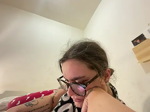 Kati2942 Webcam show