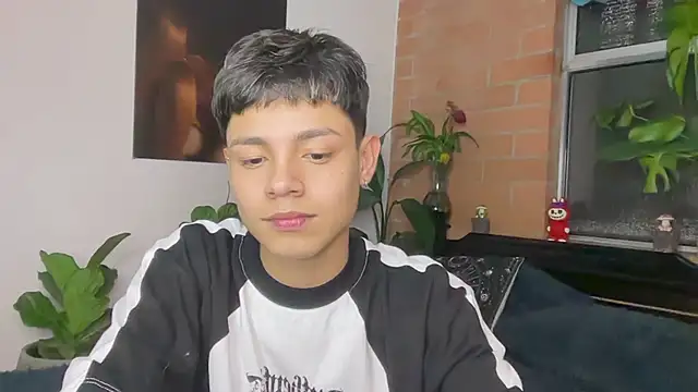 Czat XXX na żywo – Andy_Belier23