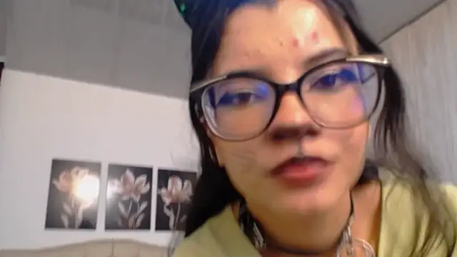 pinky_f00x – Live XXX-chat