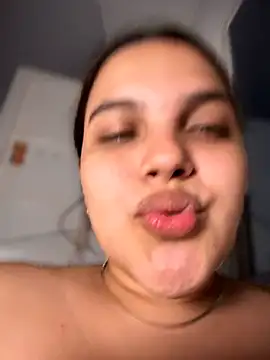 Colibri_xxx Adlı Modelin Canlı XXX Sohbeti