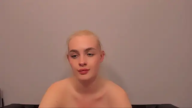 OliviaKisss élő XXX-chatje