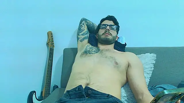 Chat +18 de thomas_gun ao vivo