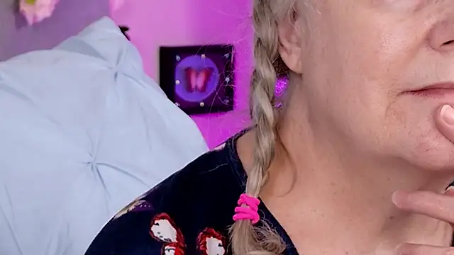 แชท XXX สดของ Kaitlyn_Winters