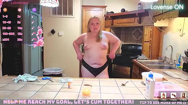 PhatAssBlond: онлайн-секс-чат