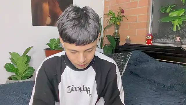 Chat XXX ao vivo de Andy_Belier23