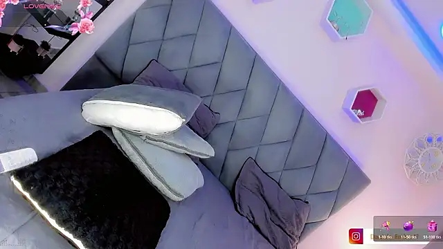 Amira_Ember's Webcam Show