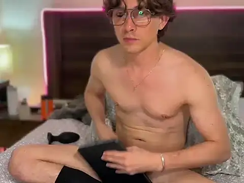 mcklister_kinky_feets 网络视讯表演