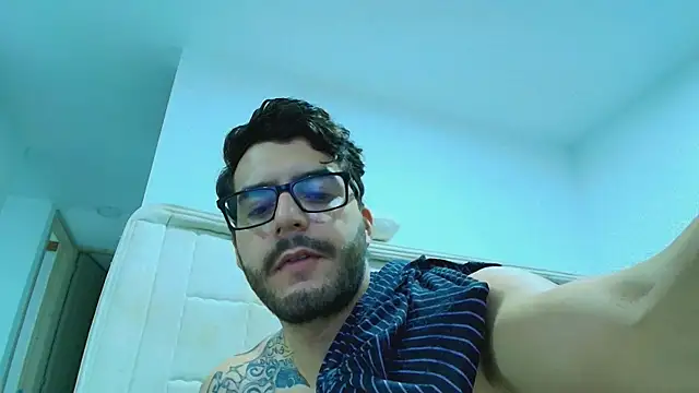 thomas_gun Adlı Modelin Canlı XXX Sohbeti