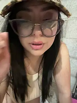 Chat +18 de MileyGia ao vivo