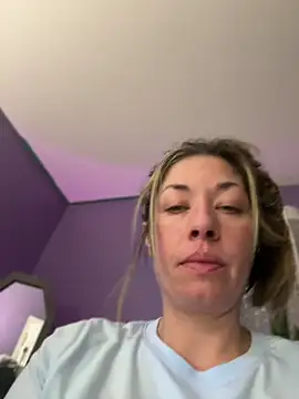 MiraKisss' Live XXX Chat