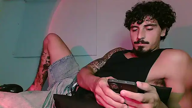 milkoffe's Live XXX Chat