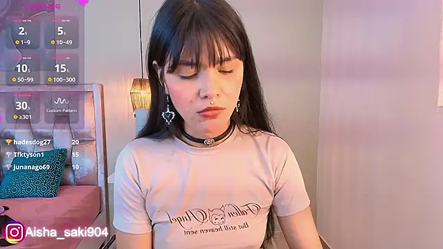 Chat +18 de aisha_sakina ao vivo