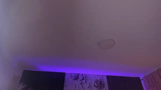 ShaniaDaniels élő XXX-chatje