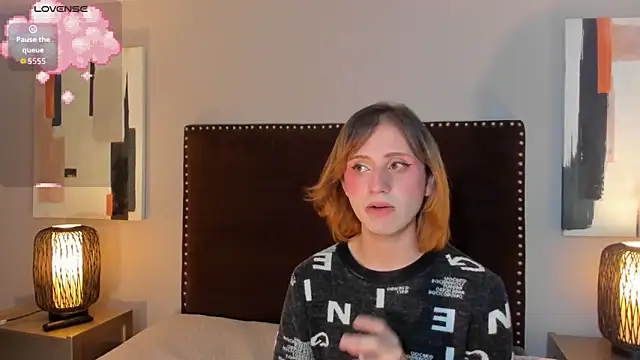 seraphine_star's Live XXX Chat