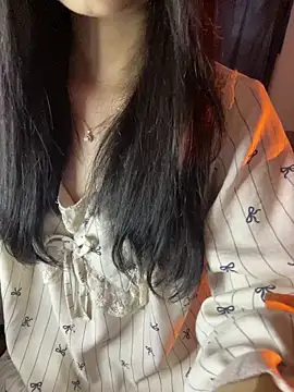 Jennybae23 在線直播表演