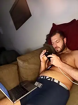 THE_CHEEKY_ALPHA Adlı Modelin Canlı XXX Sohbeti