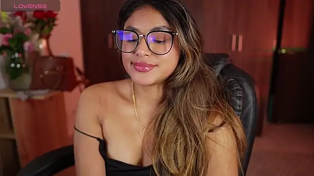 SaraParisi: онлайн-секс-чат