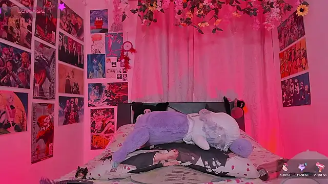 MissCurvyTop: онлайн-секс-чат