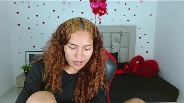 Naya__fox723: онлайн-секс-чат