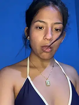 LeahBar's Webcam Show