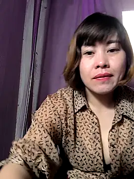 juicy-milu 即時 XXX 聊天