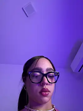 Czat XXX na żywo – hottiee_melannie