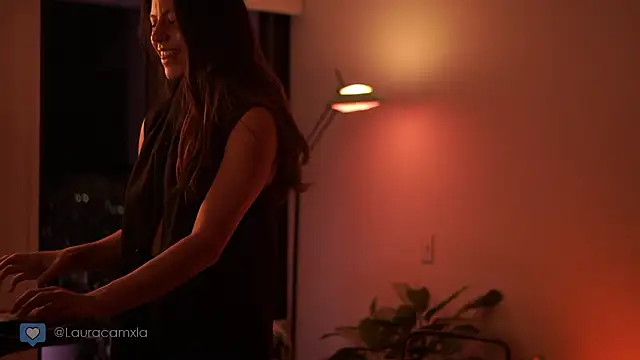 Colouristic Adlı Modelin Canlı XXX Sohbeti