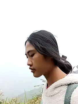 Hoa-tuylip 即時 XXX 聊天