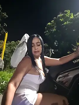 _kathaLopez_ Adlı Modelin Canlı XXX Sohbeti