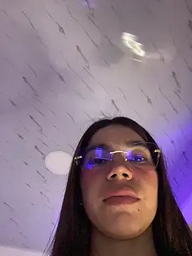 แชท XXX สดของ Eveliin_ruiz