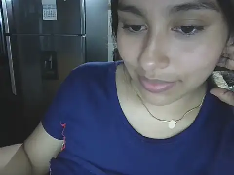 Chatroom XXX en direct de zairabreze