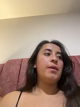 Chatroom XXX en direct de Antonella_Julieta