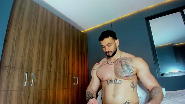 massimo_visconti Adlı Modelin Web Kamerası Şovu