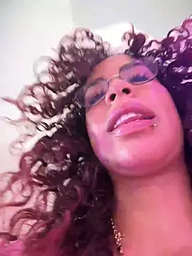 Chat +18 de Woo_isDaphne ao vivo