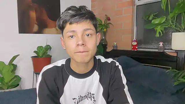 Andy_Belier23 在線直播表演