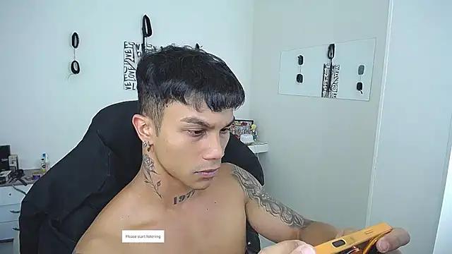 Show modela Leonard_Price na web-kameri