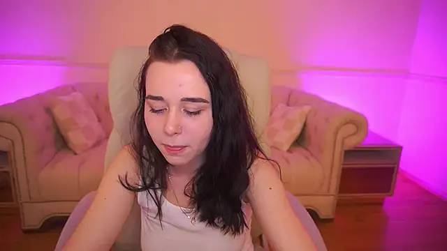 TorrySrar Adlı Modelin Canlı XXX Sohbeti