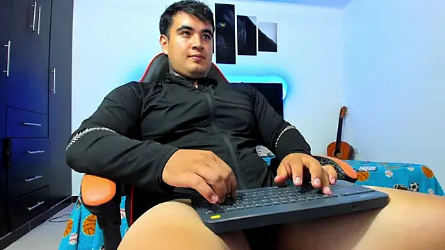 thiago__cp01 Chat XXX in diretta